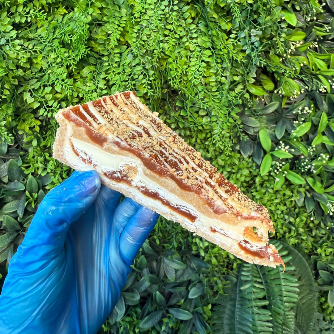 Caramel Crunch Cookie Pie