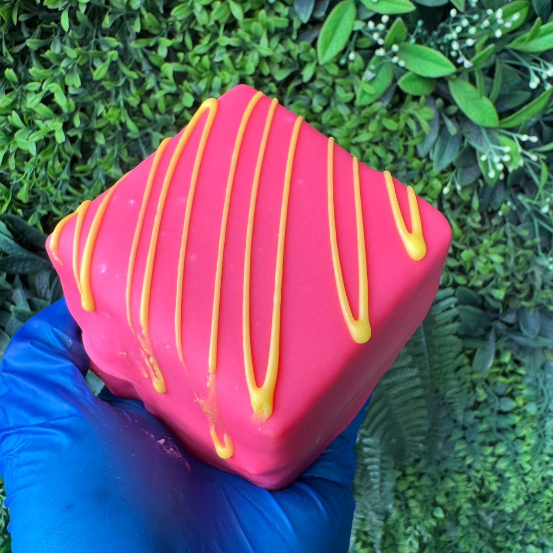 Lemon & raspberry French Fancy